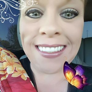 Meet your Posher, Elyse